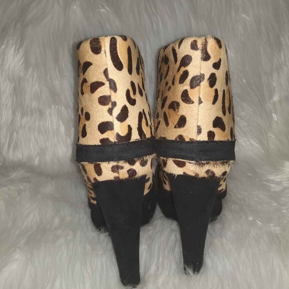 Shoes - Picture 3 of 3